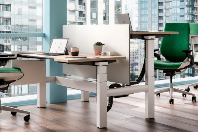 Importance of height adjustable desk UAE Furniture