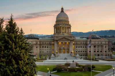 3 Top Benefits Of Hiring Professional Attorney