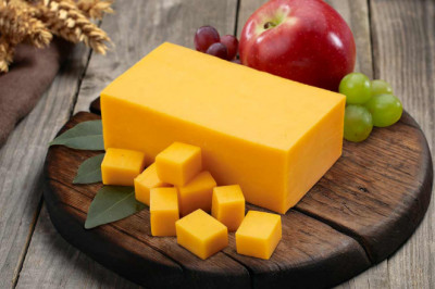 What Are the Characteristics of Cheddar Cheese?