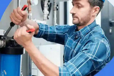 The Pros and Cons of Hiring a Professional Plumber