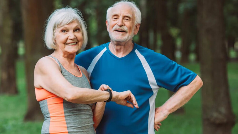Best Fitness Trackers for Seniors In 2022