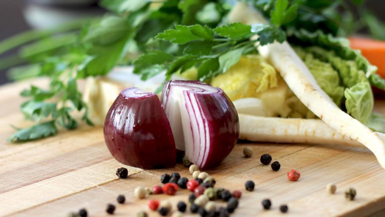 top 10 best survival foods to stockpile