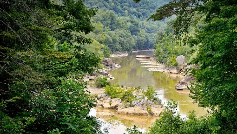 Trekking in Sandhan Valley
