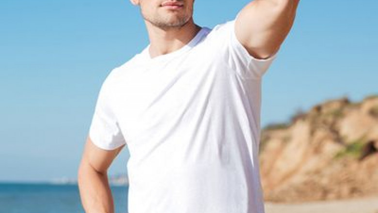 Things to Consider Before Buying Basic Mens T Shirts Online