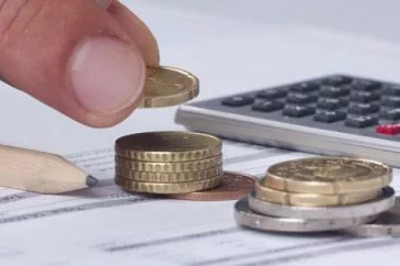 Outsourcing Payroll Services in Singapore Vs Doing it In-house