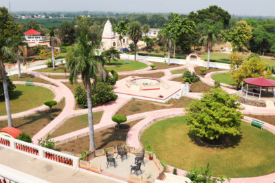 Kuchesar Fort is One of the best tourist places near Delhi