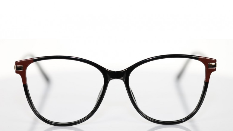 What is eyestrain, and the best eyewear to relax from eyestrain?