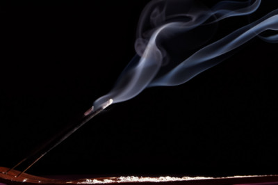 5 Health Benefits Of Burning Incense Sticks