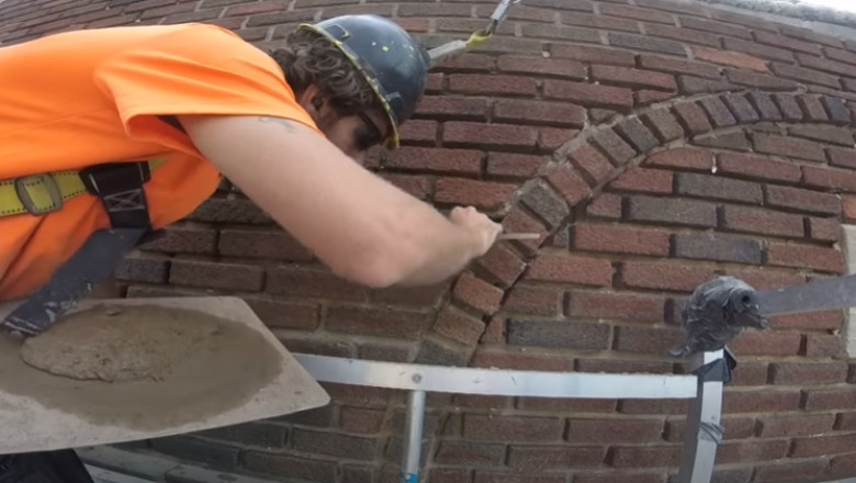 Advantages of hiring professional brick wall services
