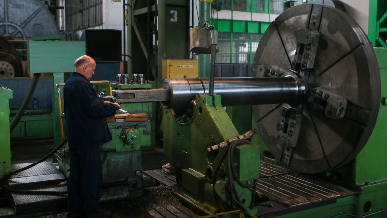 Installation & Maintenance Services of Industrial Crane Services Oman