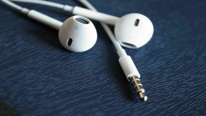 Normal Headphone Market Expansion and Key Industry Players 2022 Growth Techniques, Forecasts to 2030