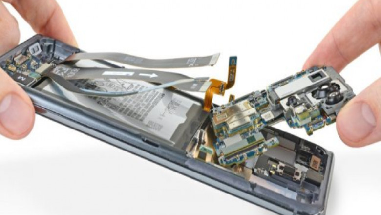 Google and Samsung partner to work on iFixit’s self-repair program