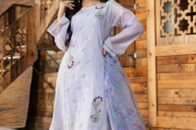 RELISH THE SUMMER SEASON WITH SOME GORGEOUS ADDITIONS TO YOUR WARDROBE