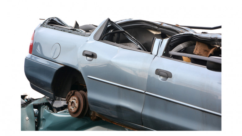 What To Look For In A Scrap Car Removal Service In Toronto?