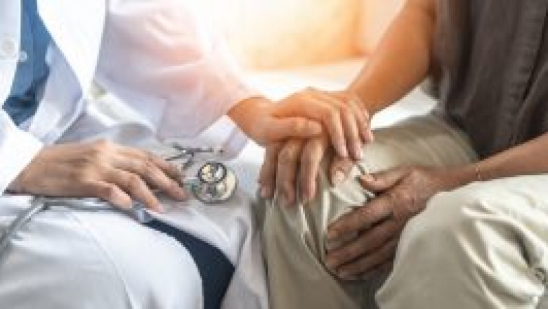 Arthritis Doctor Offers 3 Ways to Relieve Knee Pain