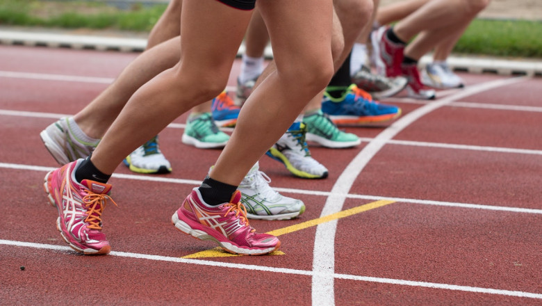 What's The Difference Between Sneakers And Athletic Footwear?