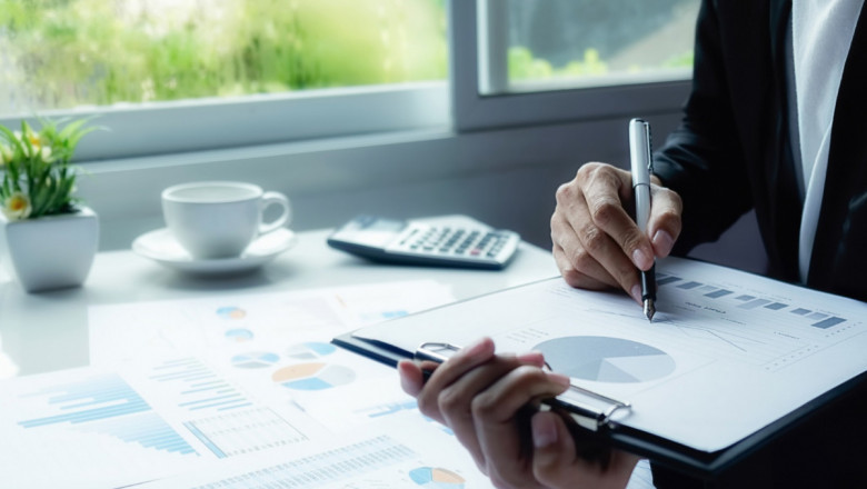 Top 6 UK Universities for Studying Economics - AHZ Associates