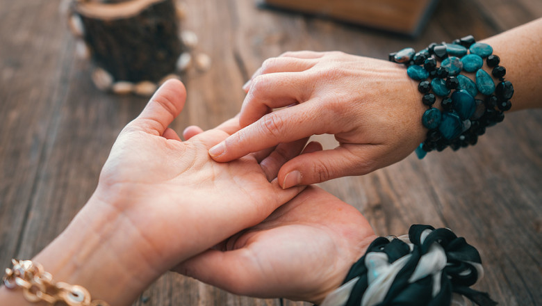 Can really Love Psychic Readings Help Your Love Life?