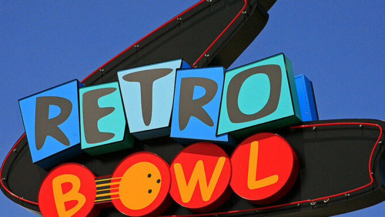 Retro Bowl Unblocked Games-How to Play Retro Bowl this