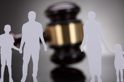 Benefits of Hiring a Child Custody Lawyer | Cominos Family Lawyers