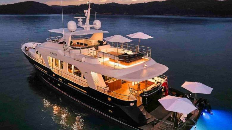 Mykonos Yacht Charter - Catamaran Charter Rental