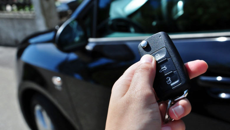 Practical Ways to Avoid Losing Car Keys or Fobs
