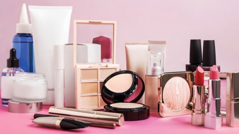 According to Islamic law, Halal cosmetic products are free of pig derivatives and other ingredients that are prohibited or restricted.