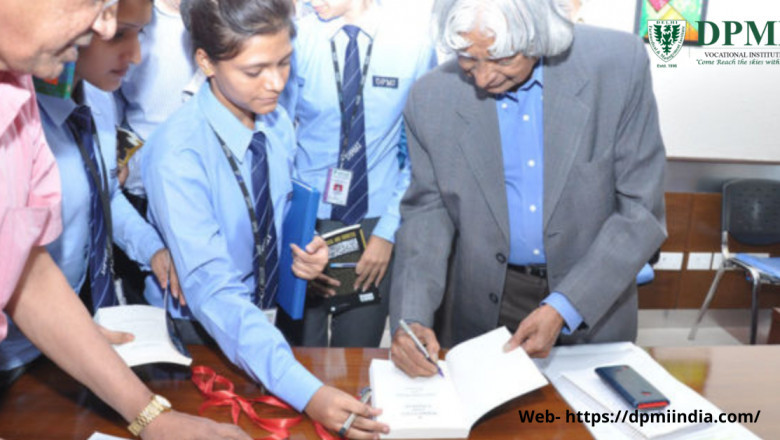 Diploma in medical lab technology in Delhi, Paramedical colleges in Delhi NCR