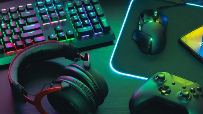 Global Gaming Headsets & Headphones Market Size, Forecast 2022-2027