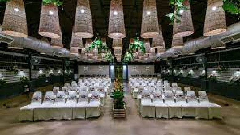 Check Luxurious Birthday Party Hall in Andheri East