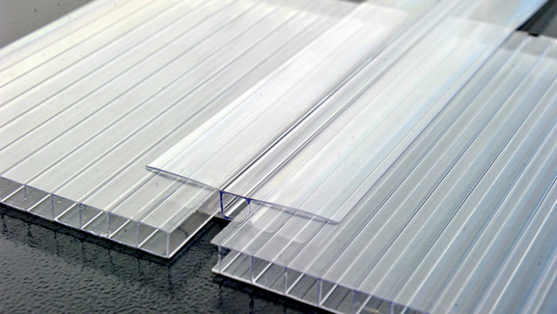 Use of Polycarbonate in Mobile Phones