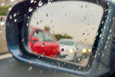Ways to Drive Safely in Rain and Wind