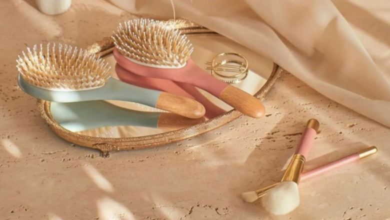 Hair-Brushing 101 with BACHCA