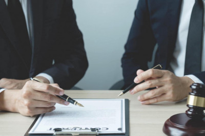 What Makes an Attorney and a Lawyer Different?