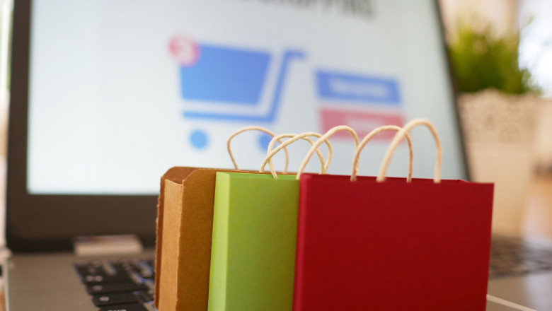 Benefits of Buying Wholesale Online