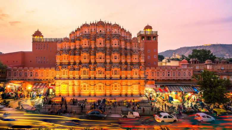 Jaipur sightseeing Tour packages by Private Taxi