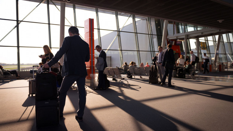 How to Find Cheap Flights: Tips from Travel Bloggers