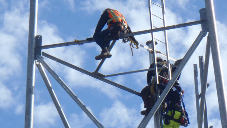 Tower Installation in Loni