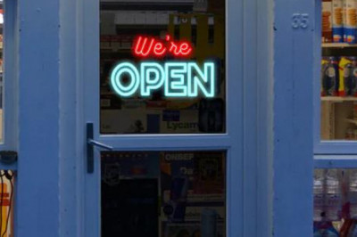 Why are Neon Signs becoming increasingly popular?