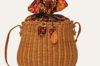 Cool and Trendy - The rattan bucket bag