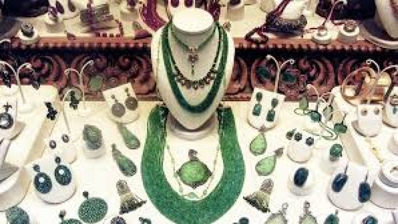 In fact, jewelry by the kilo sales will be the trendiest in 2022!