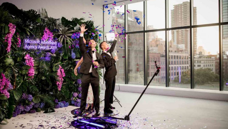 How to Choose a Vendor For Your Wedding Photo Booth Rental