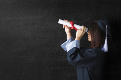 HOW TO GET GRADUATE JOB STRAIGHT AFTER UNIVERSITY