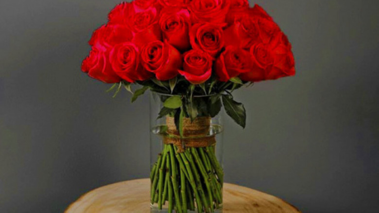 Send or Deliver Fresh Flowers to Salalah to spread Happiness- Giftsonclick