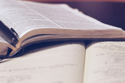 Humanities & Social Sciences - Alfaisal University