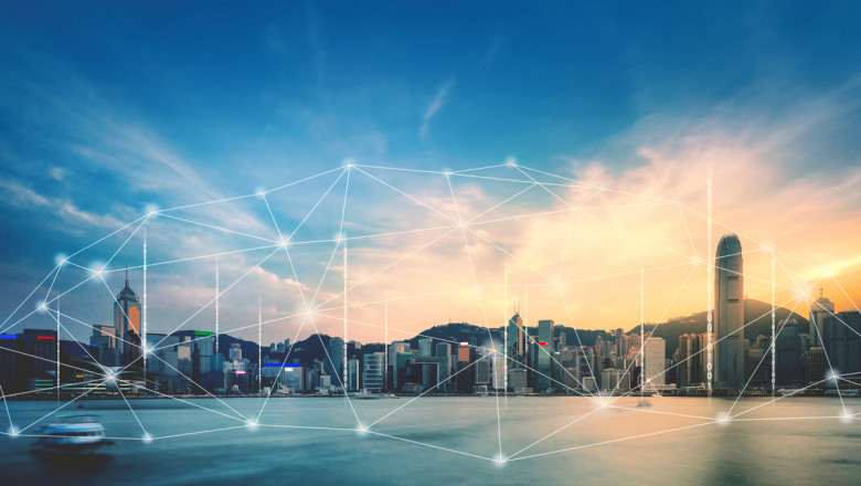 What advantages does Hong Kong have for business formation?