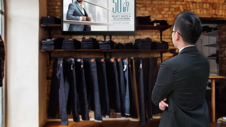 How to Use Digital Signage Software to Improve Your Business
