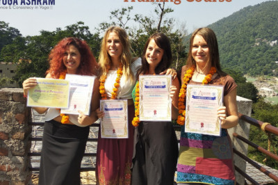 200 Hour Yoga Teacher Training - Sri Yoga Ashram
