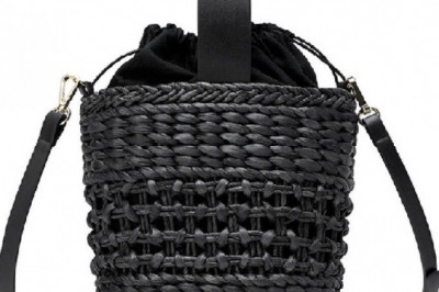 The rattan bucket bag   goes Online >>>Sumiye.com