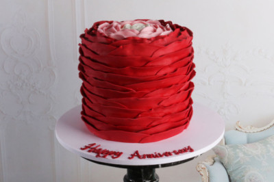 Gift a ‘Ruffle Rose Cake’ to your Sweetheart